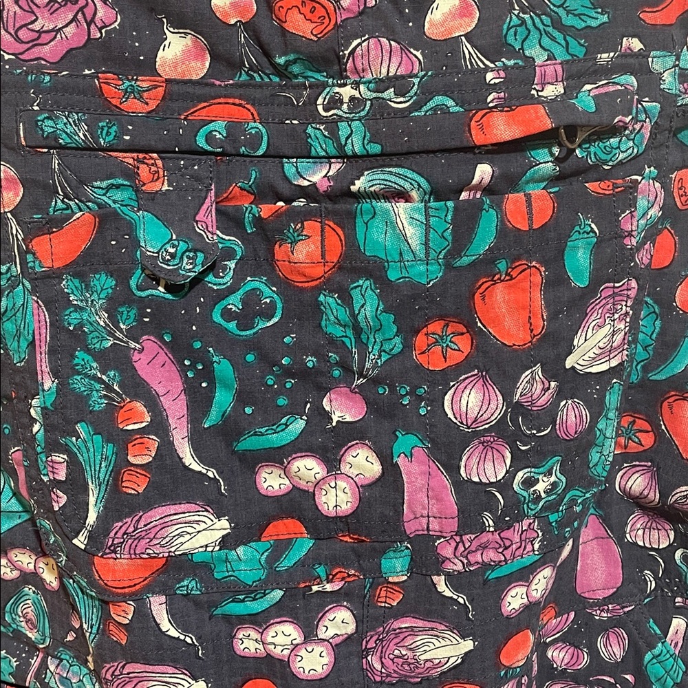 🥕 RARE PRINT 🍅 Duluth Trading Co Heirloom Gardening Overall Shorts💖 - Picture 6 of 14